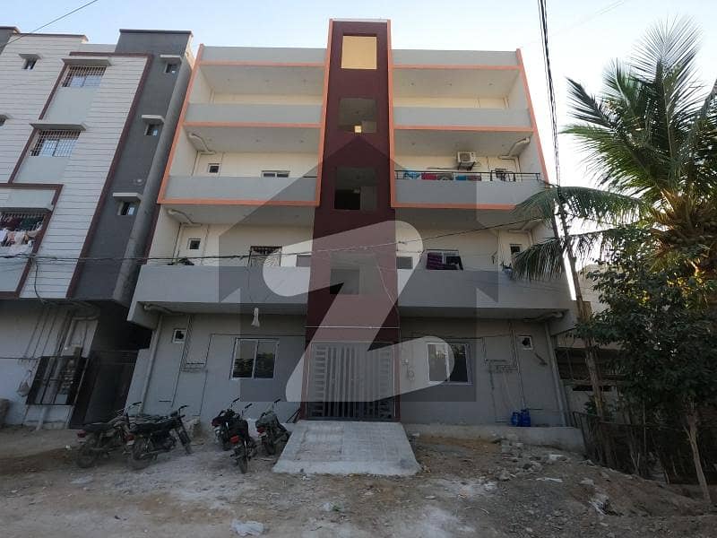 سکیم 33 کراچی میں 3 کمروں کا 6 مرلہ بالائی پورشن 1.2 کروڑ میں برائے فروخت۔