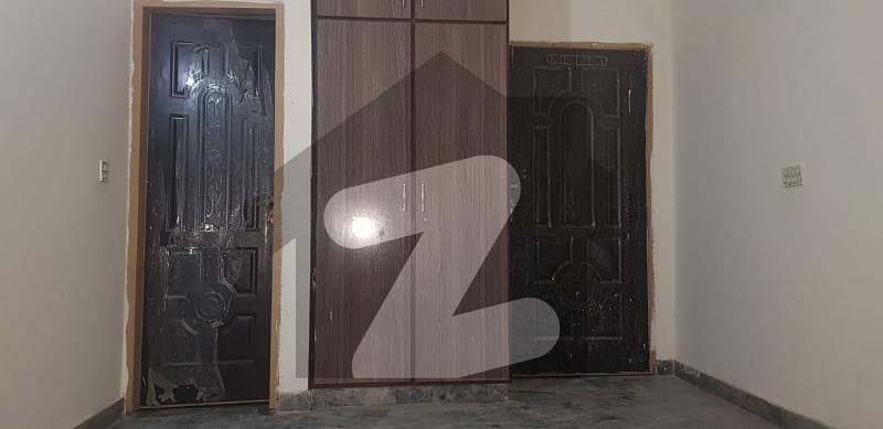 کیولری گراؤنڈ لاہور میں 3 کمروں کا 3 مرلہ مکان 40.0 ہزار میں کرایہ پر دستیاب ہے۔