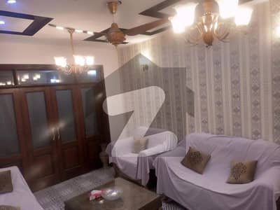 یو ای ٹی ہاؤسنگ سوسائٹی ۔ بلاک سی یو ای ٹی ہاؤسنگ سوسائٹی,لاہور میں 5 کمروں کا 10 مرلہ مکان 3.25 کروڑ میں برائے فروخت۔