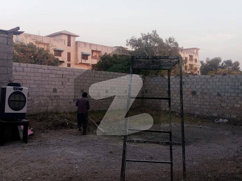 چکلالہ سکیم 3 چکلالہ سکیم,راولپنڈی میں 10 مرلہ رہائشی پلاٹ 2.7 کروڑ میں برائے فروخت۔