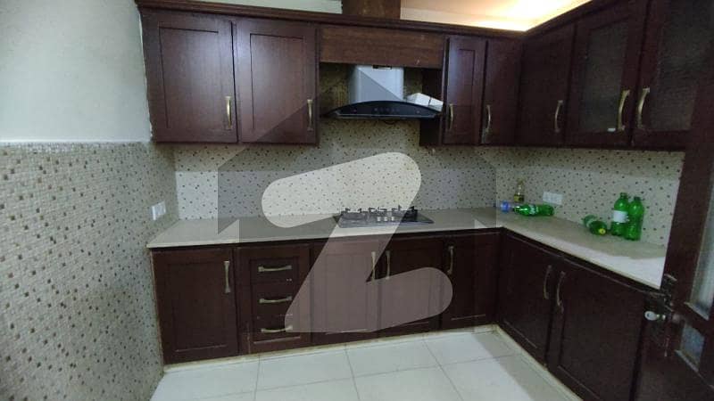 Prime Location 6 Marla Full House For Rent In G-13/2