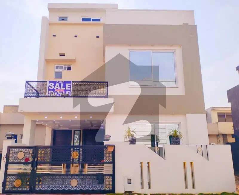5 Marla Brand New Luxury Double Unit House For Sale