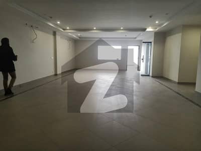 8 Marla Beautiful 4th Floor With Lift For Rent In DHA Phase 6 Block CCA Lahore