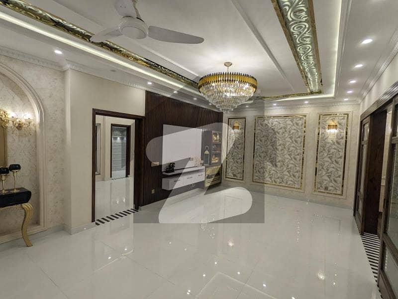 12 Marla Beautiful Corner House For Sale In Bahria Town Lahore