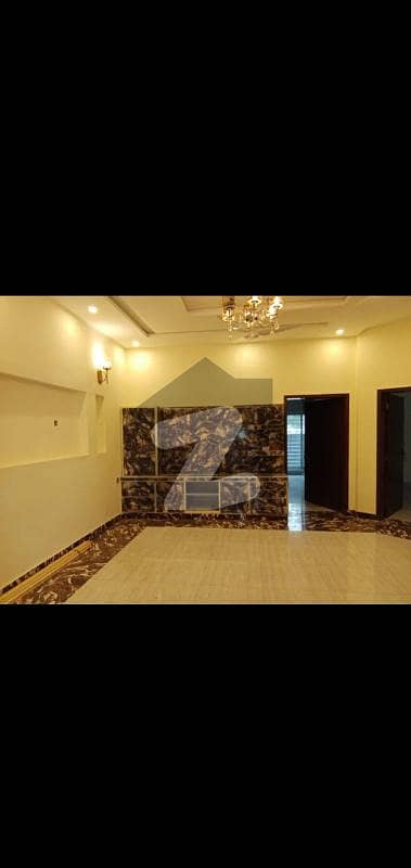 بحریہ آرچرڈ فیز 1 ۔ ایسٹزن بحریہ آرچرڈ فیز 1,بحریہ آرچرڈ,لاہور میں 5 کمروں کا 10 مرلہ مکان 93.0 ہزار میں کرایہ پر دستیاب ہے۔