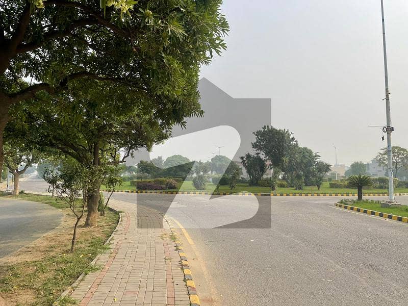 بینکرس ایوینیو کوآپریٹو ہاؤسنگ سوسائٹی لاہور میں 9 مرلہ رہائشی پلاٹ 90.0 لاکھ میں برائے فروخت۔