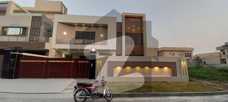 Luxury 1 Kanal Brand New Modern House For Sale In Valencia Town Lahore