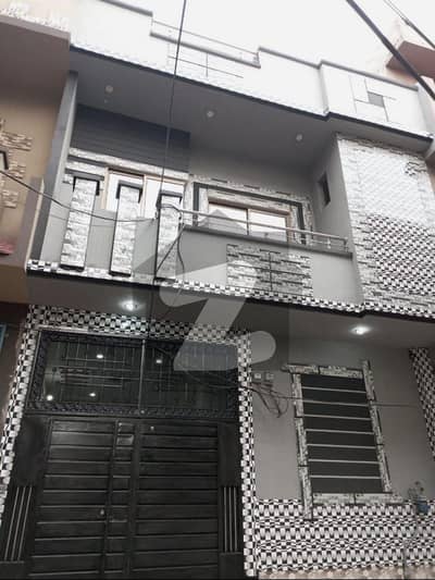 مہر فیاض کالونی لاہور میں 4 کمروں کا 4 مرلہ مکان 1.35 کروڑ میں برائے فروخت۔