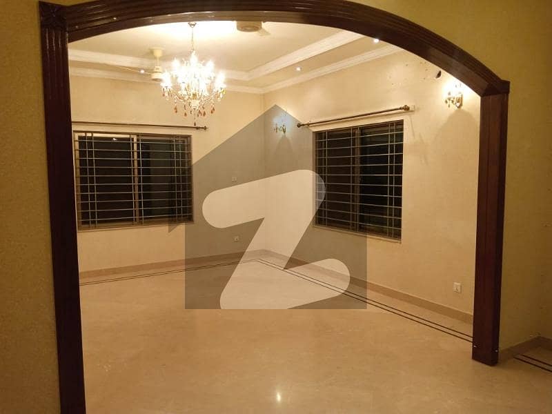 E11 Outclass Upper Portion 3 Bed Tiles Flooring Separate Gate