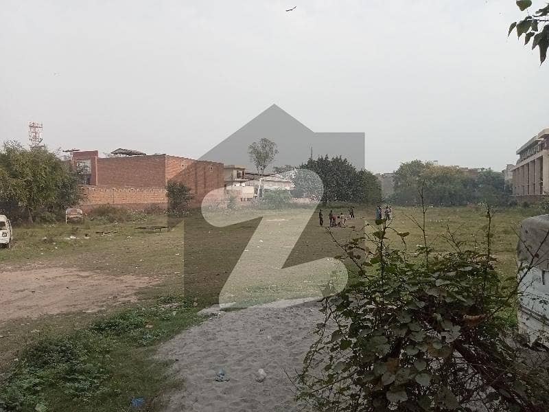 فیروزپور روڈ لاہور میں 18 کنال رہائشی پلاٹ 65.0 کروڑ میں برائے فروخت۔