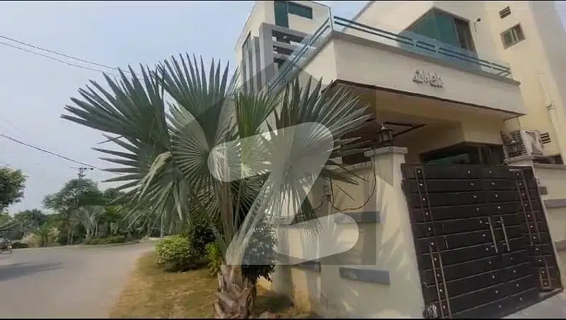 Adorable Prime Location 5 Marla House For Sale In SJ Garden Lahore