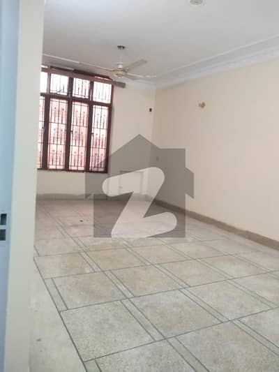 10 Marla 1st Floor Portion For Rent In Allama Iqbal Town Lahore