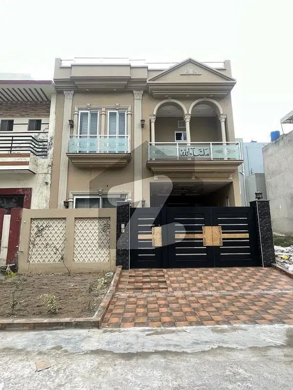 Ideal House In Citi Housing Society Available For Rs. 19500000