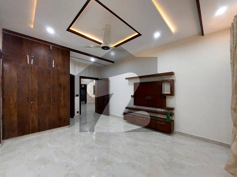 8 Marla House For Rent In Sector C Bahria Town Lahore