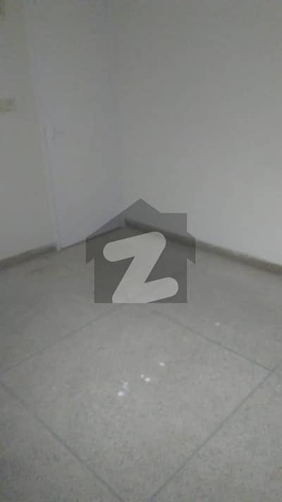 نارتھ ناظم آباد ۔ بلاک این نارتھ ناظم آباد,کراچی میں 2 کمروں کا 4 مرلہ فلیٹ 25.0 ہزار میں کرایہ پر دستیاب ہے۔