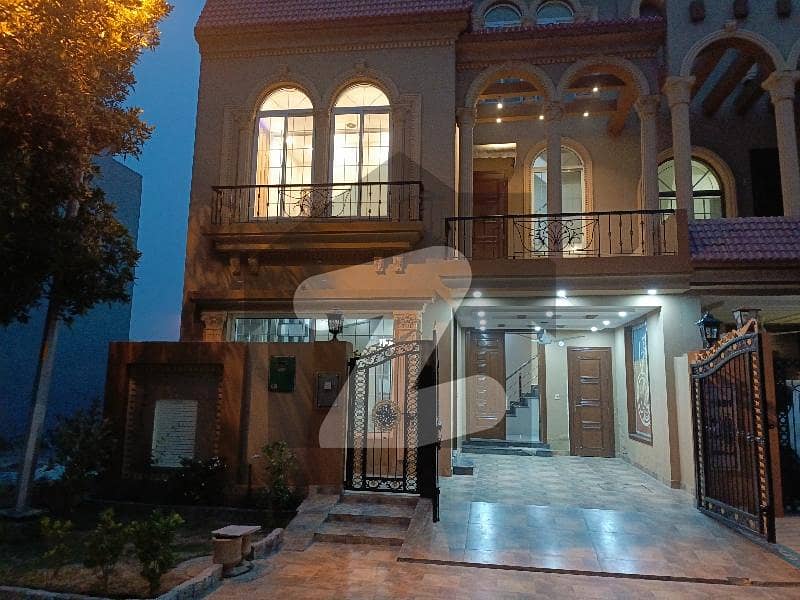 بحریہ آرچرڈ فیز 2 بحریہ آرچرڈ,لاہور میں 3 کمروں کا 5 مرلہ مکان 1.85 کروڑ میں برائے فروخت۔