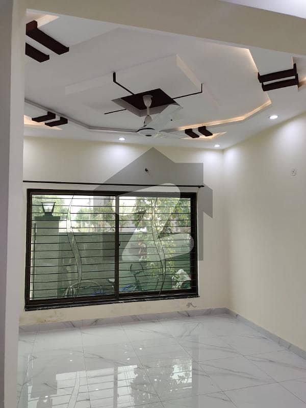 LOWER PORTION FOR RENT HOT LOCATION DHA RAHBER 11 SECTOR 2 BLOCK M