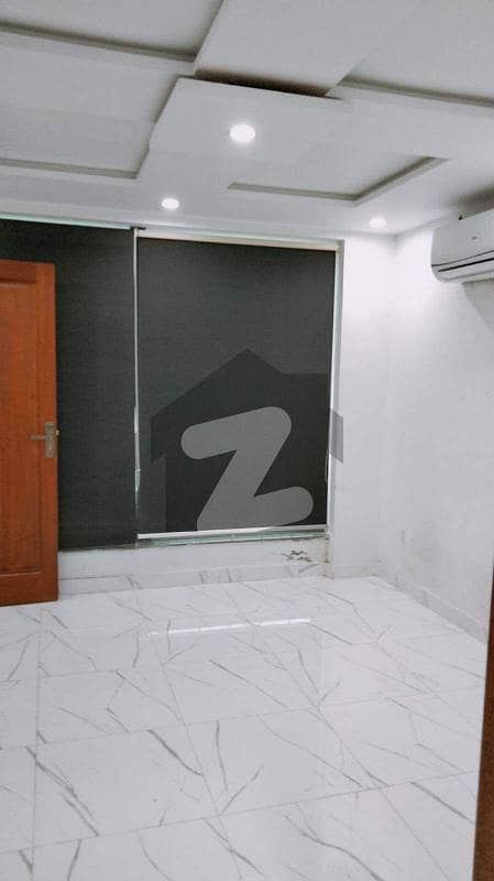 1BED APORTMENT IS AVAILABLE FOR RENT IN OVERSES B BAHRIA TOWN LAHORE