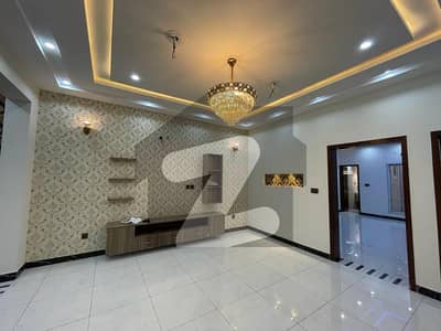 لیک سٹی - سیکٹر M7 - بلاک بی لیک سٹی ۔ سیکٹرایم ۔ 7,لیک سٹی,رائیونڈ روڈ,لاہور میں 5 کمروں کا 7 مرلہ مکان 3.6 کروڑ میں برائے فروخت۔