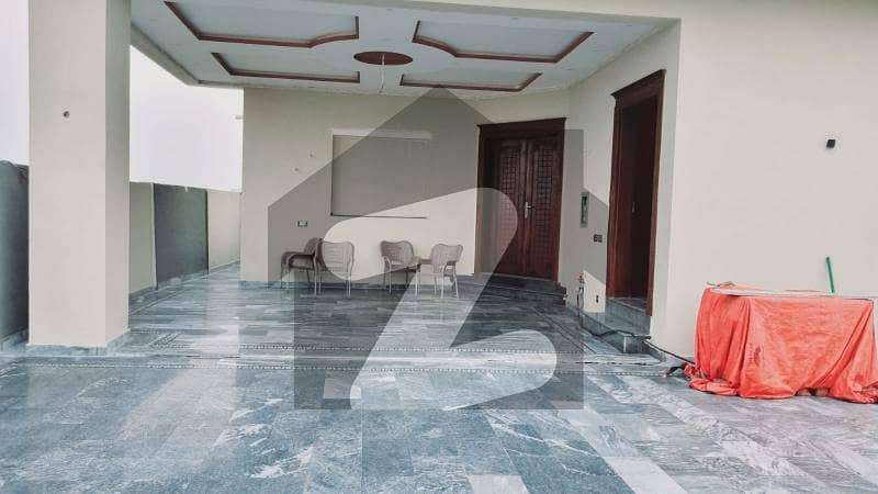 4.5 Kanal Farm House Available On Bedian Road With Swimming Pool 4.5 Kanal Farm House Available On Bedian Road With Swimming Pool