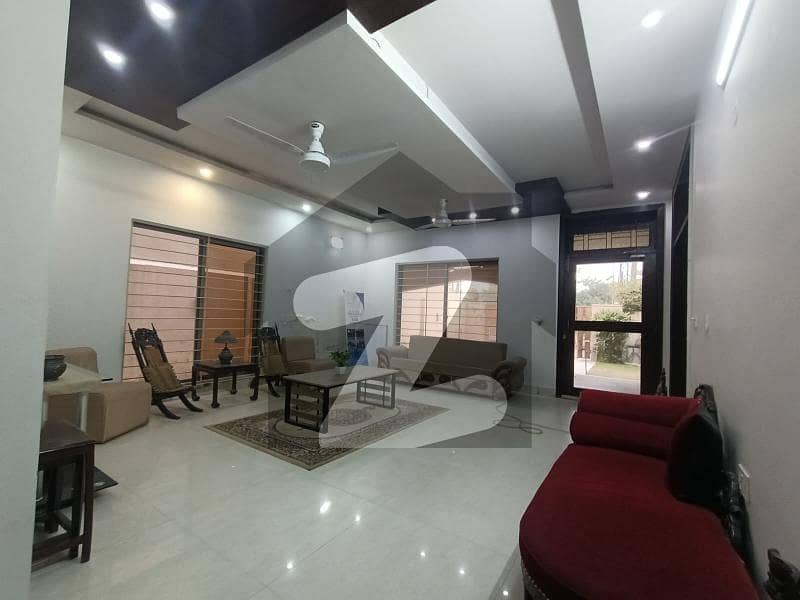 15 Marla Luxury House Facing Park For Sale In PCSIR Phase 1