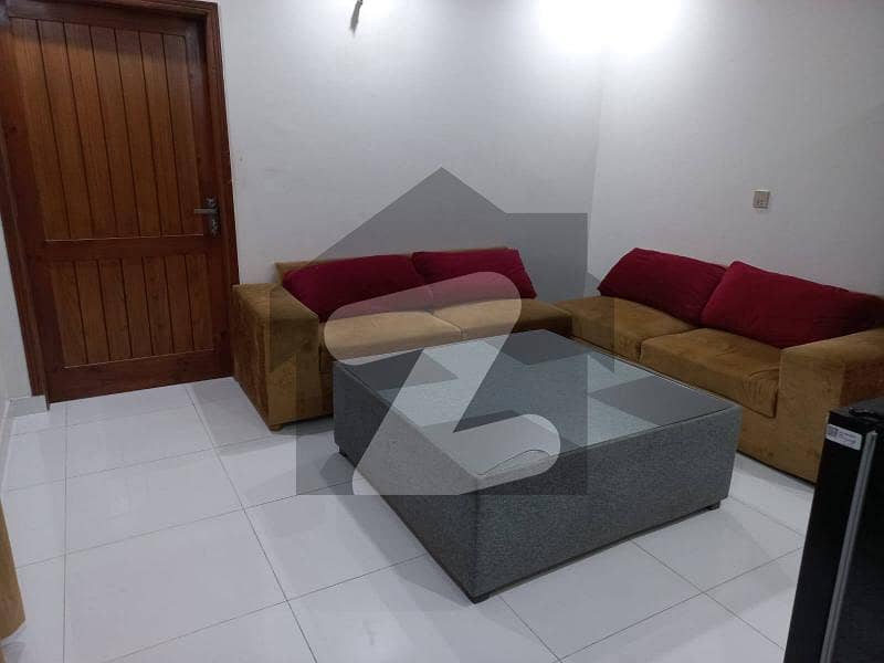 1BED FURNISHED APORTMENT FOR RENT IN SECTOR B UMER BLOCK BAHRIA TOWN LAHORE