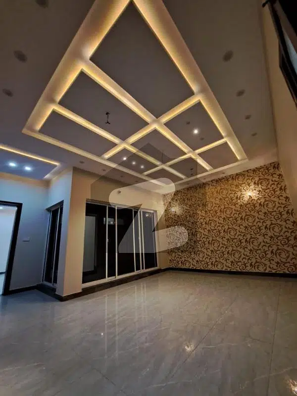 10 Marla Vip Luxury House Available For Rent In Ayesha Block Abdullah Garden Canal Road