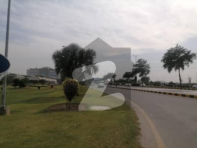 4 Marla Commercial Pair Plot Available On MB DHA Phase 6 Lahore