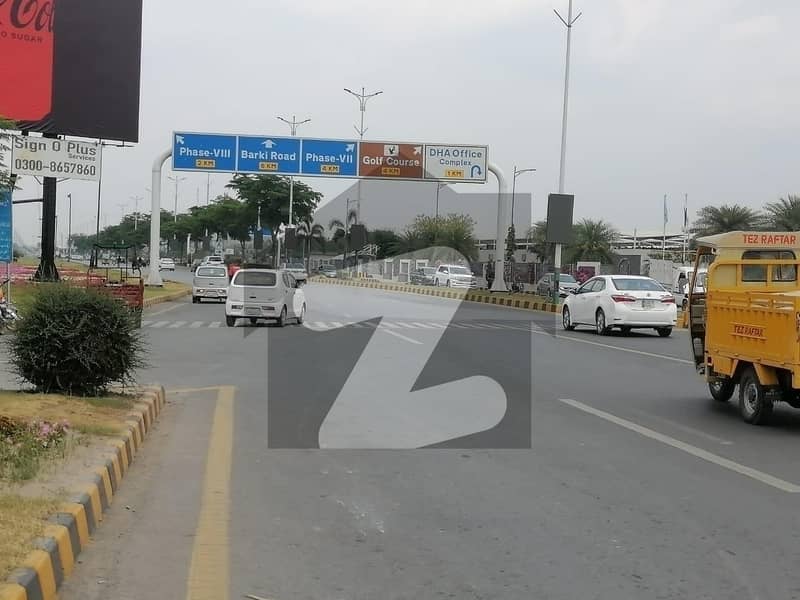 ڈی ایچ اے فیز 6 - بلاک ڈی فیز 6,ڈیفنس (ڈی ایچ اے),لاہور میں 1 کنال رہائشی پلاٹ 3.5 کروڑ میں برائے فروخت۔