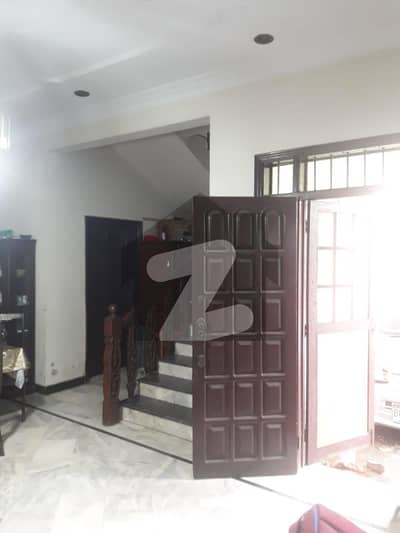ڈی ایچ اے فیز 4 ڈی ایچ اے ڈیفینس,کراچی میں 4 کمروں کا 12 مرلہ مکان 6.7 کروڑ میں برائے فروخت۔