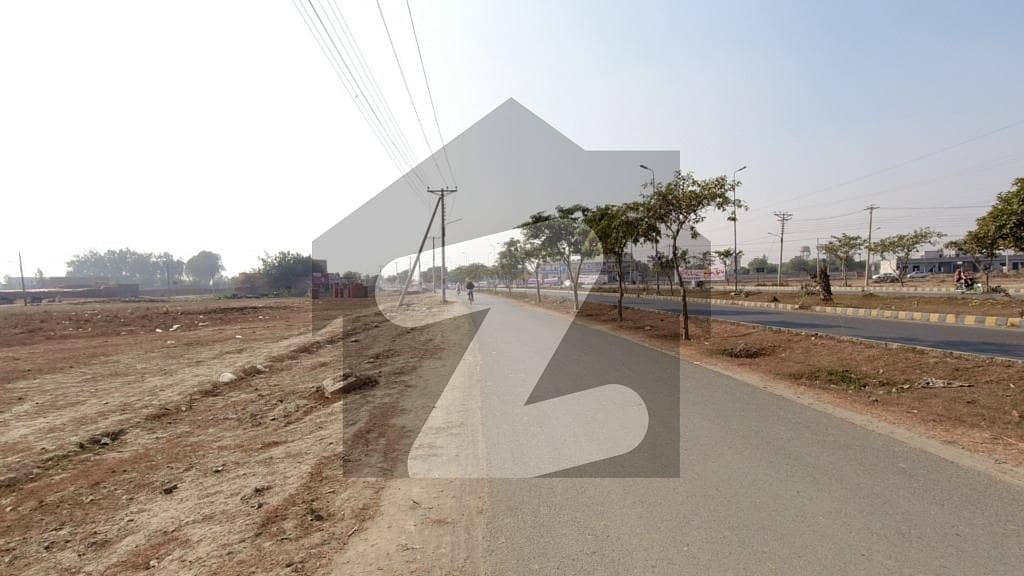 3 MARLA PARK FACING PLOT ON A VERY HOT LOCATION ON 60FT ROAD AVAILABLE FOR SALE IN LDA AVENUE BLOCK A