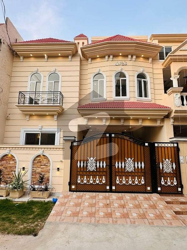 علامہ اقبال ایونیو جہانگی والا روڈ,بہاولپور میں 6 کمروں کا 6 مرلہ مکان 2.15 کروڑ میں برائے فروخت۔
