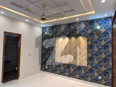 بحریہ ٹاؤن ۔ بلاک اے اے بحریہ ٹاؤن سیکٹرڈی,بحریہ ٹاؤن,لاہور میں 3 کمروں کا 5 مرلہ مکان 1.78 کروڑ میں برائے فروخت۔