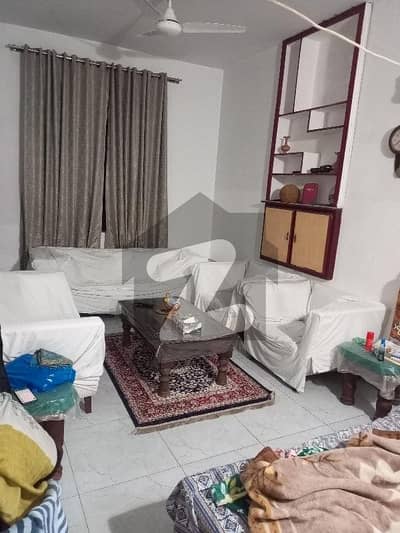 جوہر ٹاؤن لاہور میں 4 کمروں کا 5 مرلہ مکان 2.25 کروڑ میں برائے فروخت۔