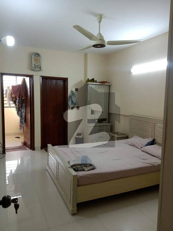 نارتھ ناظم آباد کراچی میں 3 کمروں کا 6 مرلہ فلیٹ 2.0 کروڑ میں برائے فروخت۔