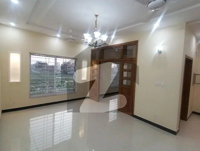 A Prime Location House Of 10 Marla In Rs. 40000000