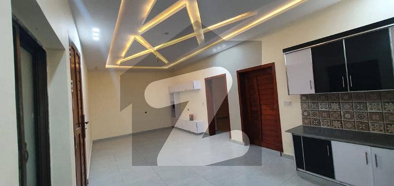 شاہ اللہ دتہ اسلام آباد میں 4 کمروں کا 6 مرلہ مکان 2.35 کروڑ میں برائے فروخت۔
