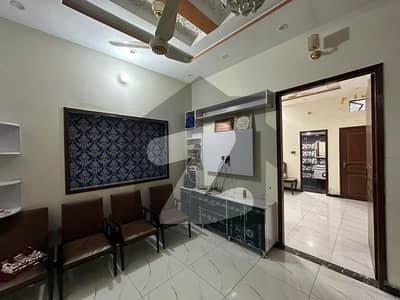 بسم اللہ ہاؤسنگ سکیم جی ٹی روڈ,لاہور میں 2 کمروں کا 5 مرلہ زیریں پورشن 30.0 ہزار میں کرایہ پر دستیاب ہے۔