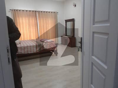 ڈی ۔ 12/2 ڈی ۔ 12,اسلام آباد میں 8 کمروں کا 1 کنال مکان 23.0 کروڑ میں برائے فروخت۔