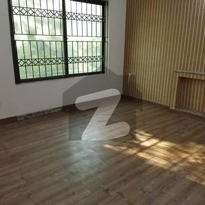Gulraiz 1 Near Chaklala Scheme 3 Need And Clean Upper Portion For Rent