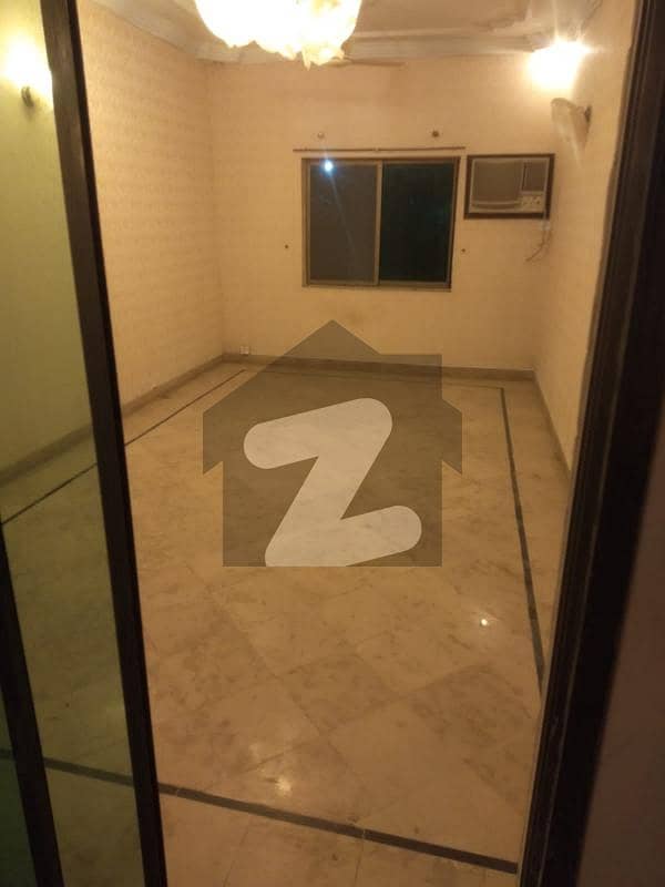 کلفٹن ۔ بلاک 2 کلفٹن,کراچی میں 3 کمروں کا 1 کنال زیریں پورشن 1.45 لاکھ میں کرایہ پر دستیاب ہے۔