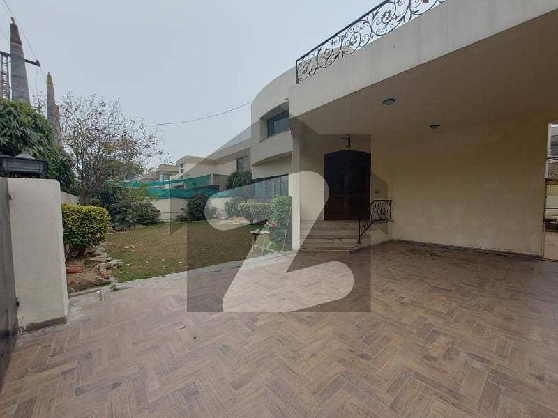 1 Kanal Beautiful House With Fully Basement Original Pics Attached