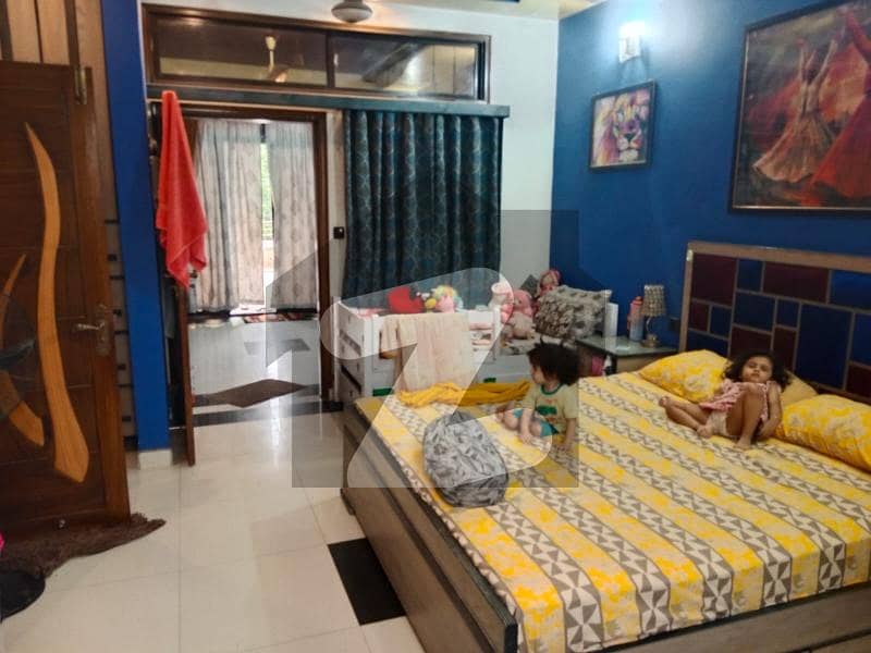 شادمان ٹاؤن - سیکٹر 14 / بی شادمان,نارتھ ناظم آباد,کراچی میں 6 کمروں کا 5 مرلہ مکان 3.75 کروڑ میں برائے فروخت۔