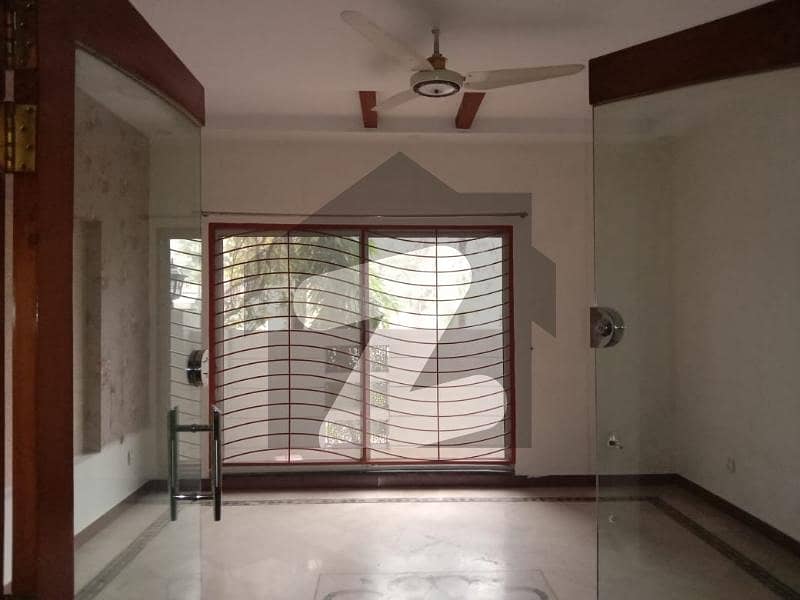 9 Marla Lower Portion For Rent DHA Phase 3