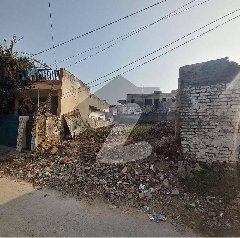 گلستان کالونی راولپنڈی میں 1 مرلہ رہائشی پلاٹ 13.5 لاکھ میں برائے فروخت۔