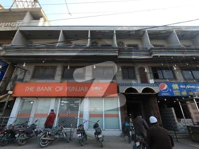 Prime Location 400 Square Yards Building Up For Rent In Shahra-E-Faisal