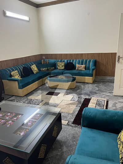 امین ٹاؤن فیصل آباد میں 6 کمروں کا 10 مرلہ مکان 3.4 کروڑ میں برائے فروخت۔