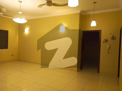 ڈی ایچ اے فیز 4 ڈی ایچ اے ڈیفینس,کراچی میں 4 کمروں کا 12 مرلہ مکان 2.35 لاکھ میں کرایہ پر دستیاب ہے۔