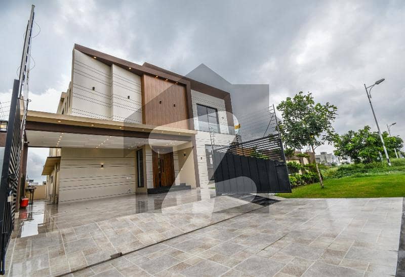 18 MARLA BRAND NEW ULTRA MODERN DESIGNED BUNGALOW FOR SALE NEAR TO PARK IN HBFC SOCIETY LAHORE