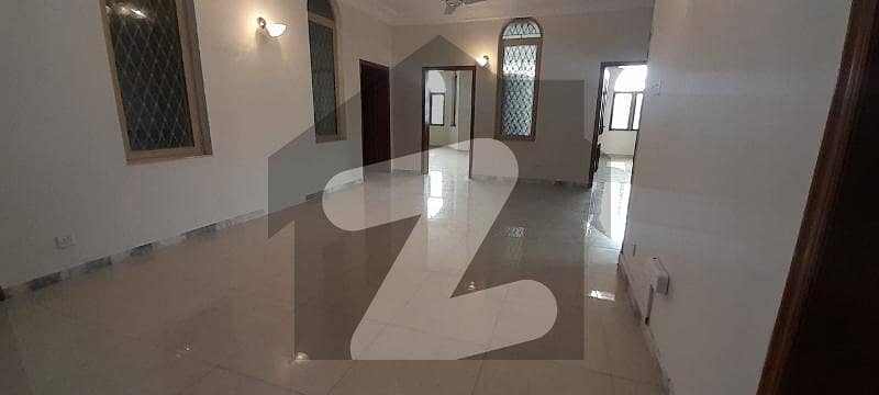 ایف ۔ 10/2 ایف ۔ 10,اسلام آباد میں 4 کمروں کا 1 کنال بالائی پورشن 2.1 لاکھ میں کرایہ پر دستیاب ہے۔